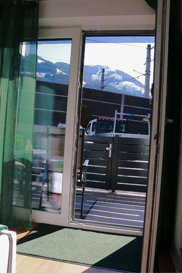 Haus M&M Apartamento Brixen im Thale Exterior foto