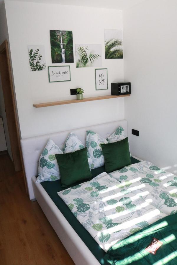 Haus M&M Apartamento Brixen im Thale Exterior foto